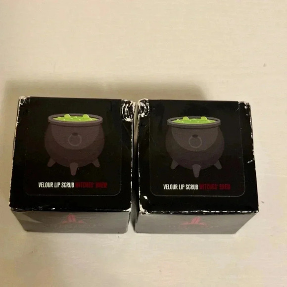 Jeffree Star Cosmetics Velour Lip Scrub Witches Brew Halloween 2021 Exclusive - Picture 5 of 8